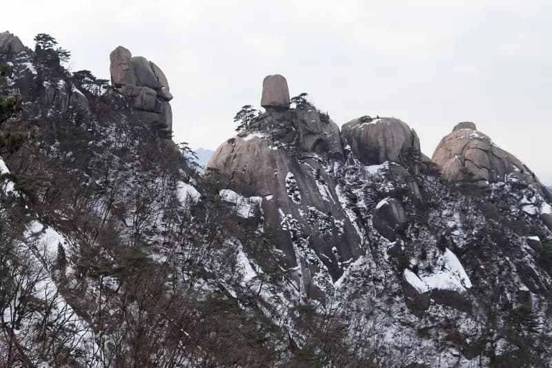 Dobongsan Hiking Guide: Sinseondae and Obong Ridge hiking trail in Korea